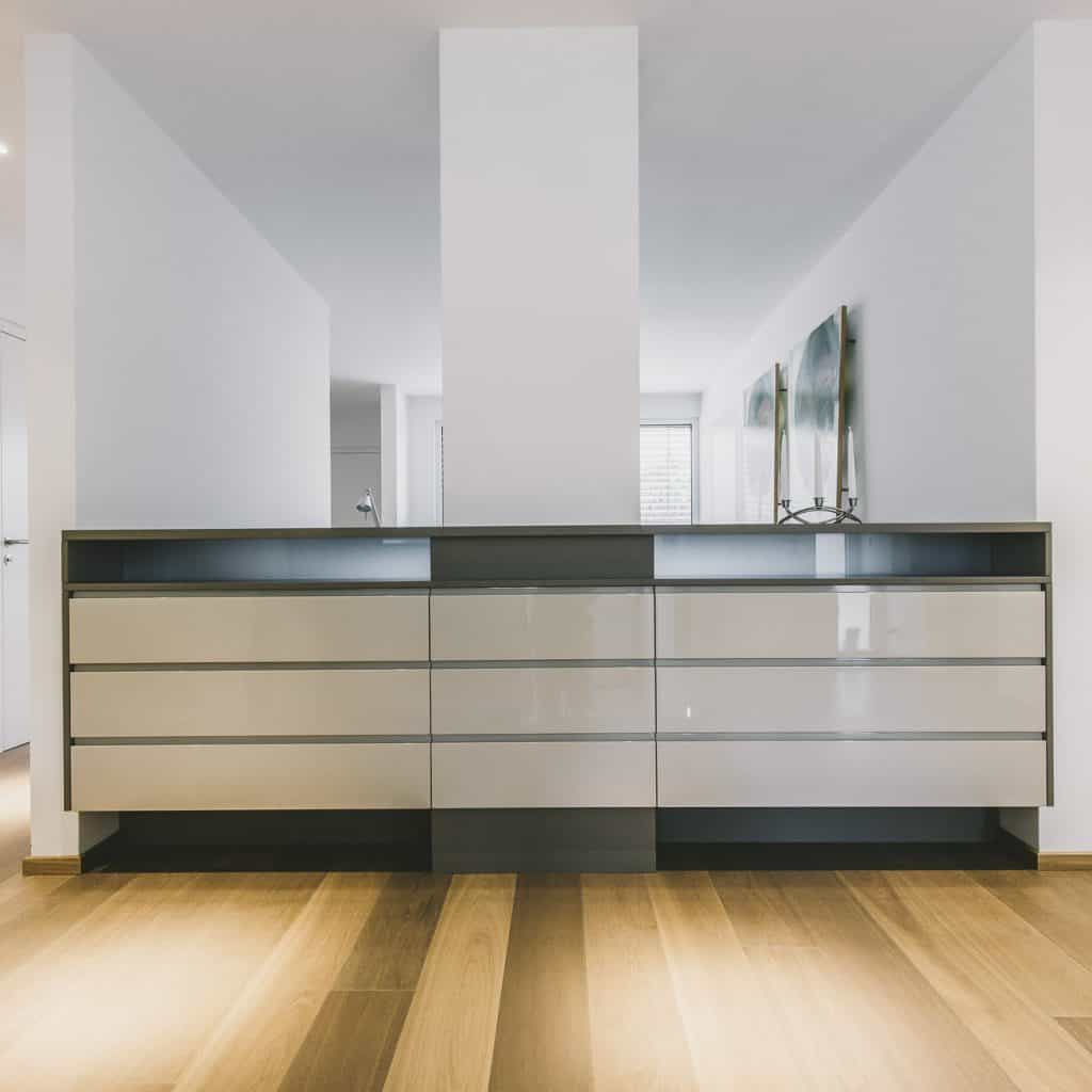 Tischlerei Ulrich Wohnung HS Eingang Schuhregal Schuhe Wien 2